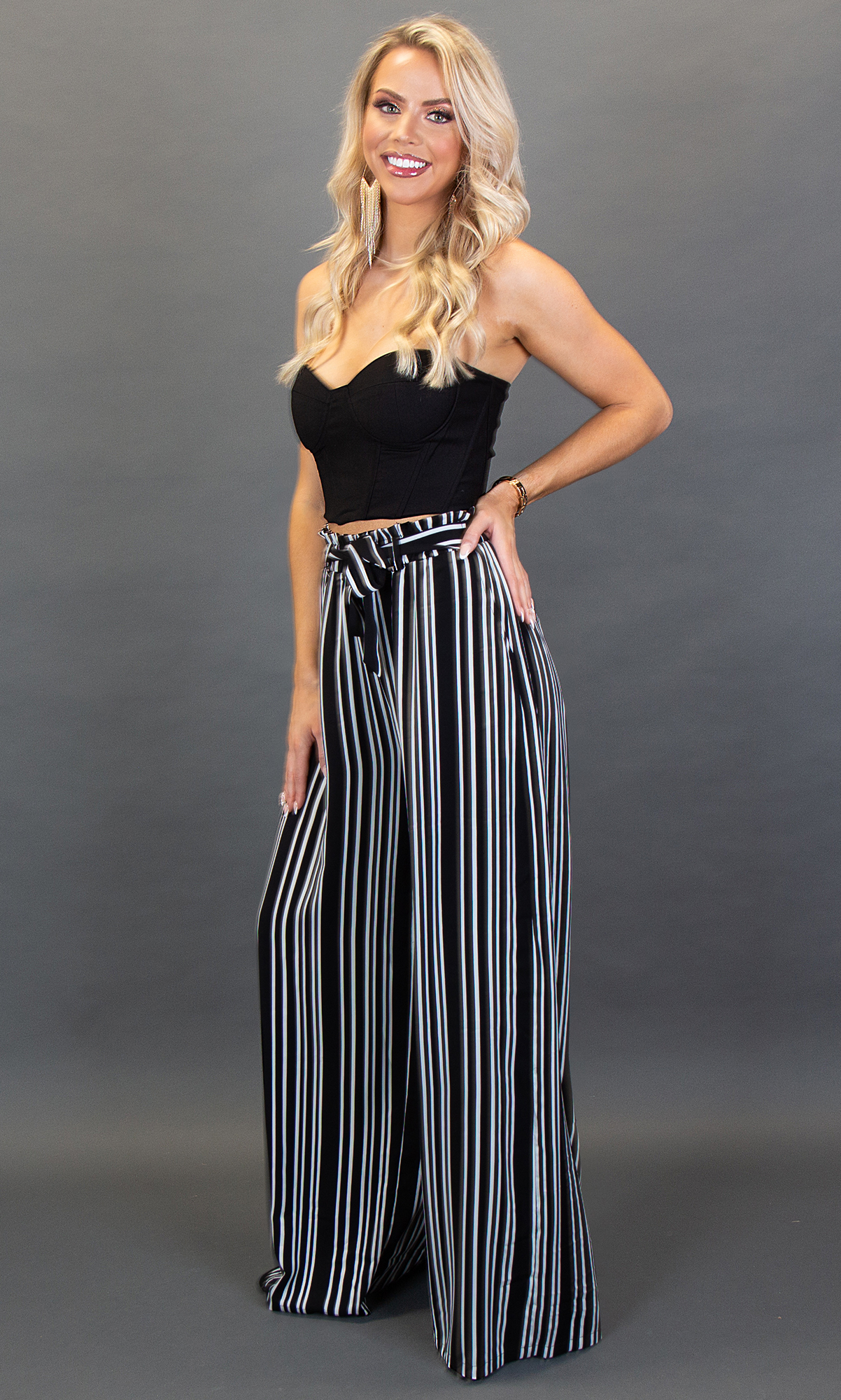 SweatyRocks Women's Striped Extra Long High Waited Wide Leg Pants Loose  Casual Trousers with Pockets Black White XS at Amazon Women's Clothing store
